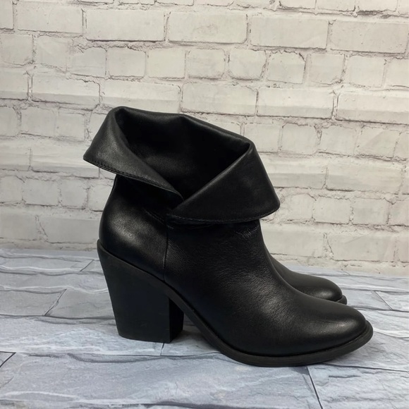 Lucky Brand Ethann foldover shaft black ankle leather booties size 8.5 - Picture 2 of 11